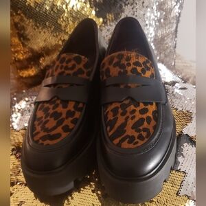 Franco Sarto Balin Lug Sole Loafer. Black ans Leopard print haircalf. Size 6.5.